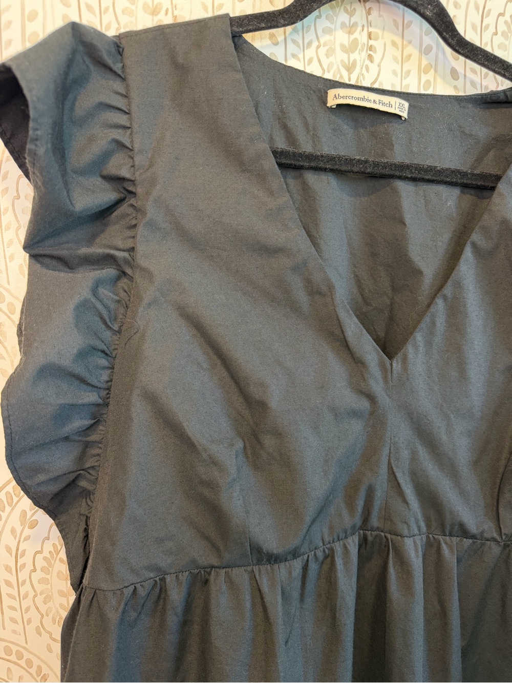 Abercrombie & Fitch Tiered Flutter Sleeve Black Dress size XXL - Picture 5 of 9